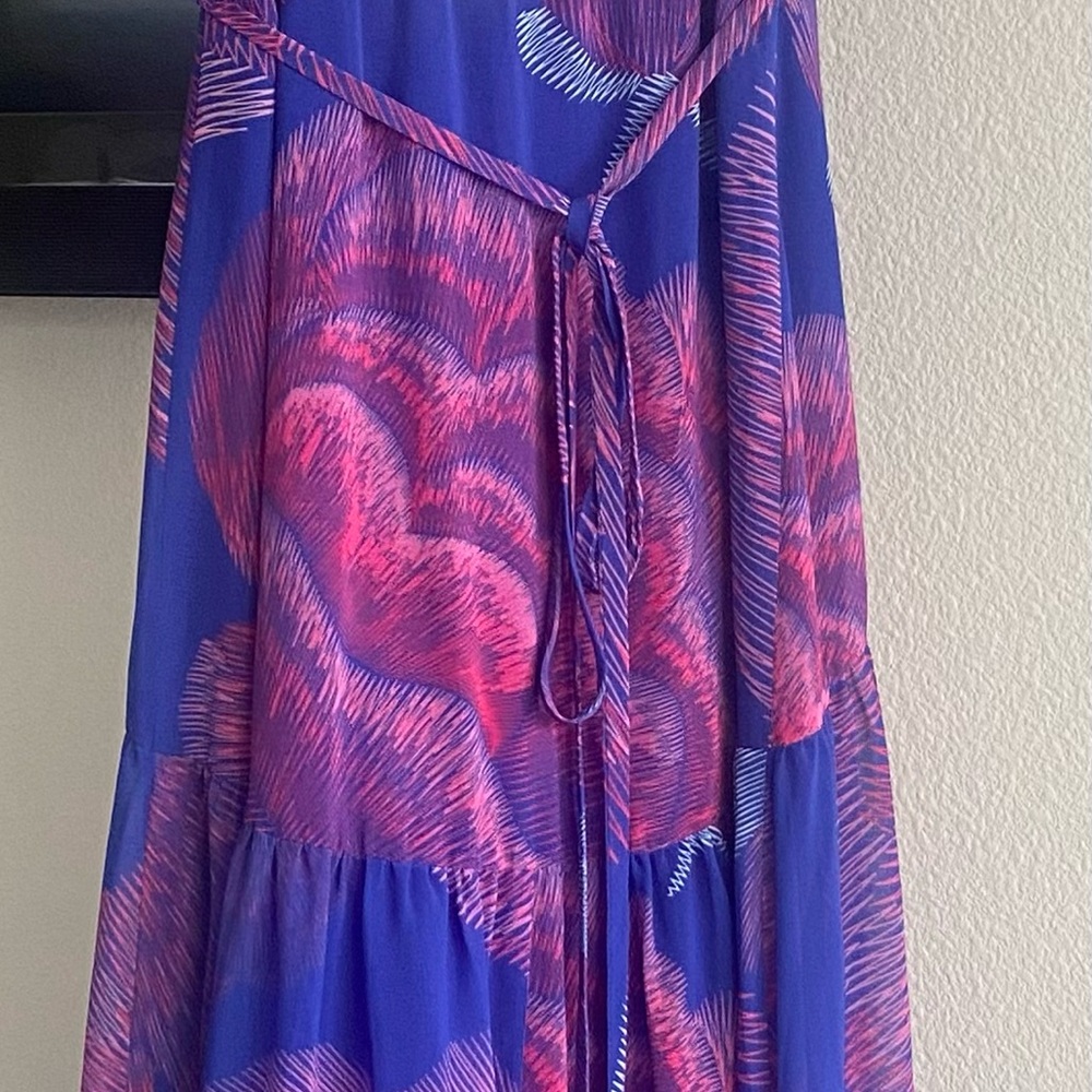 Beautiful wrap dress
Hutch - Picture 2 of 5